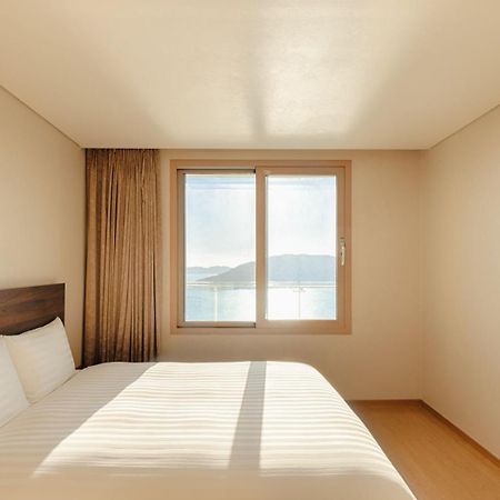 Sono Calm Geoje Hotel Екстериор снимка